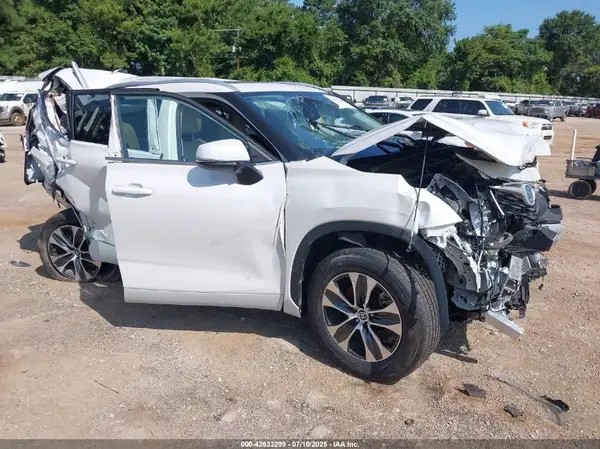 5TDKARAH1RS531832 2024 TOYOTA HIGHLANDER - Image 1