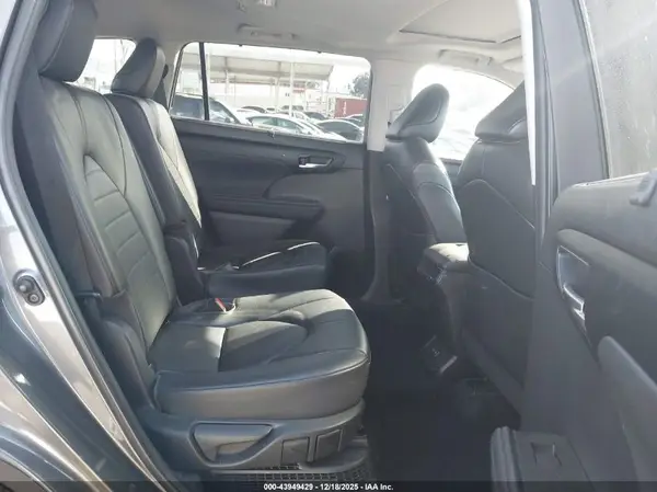 5TDKARAH2PS522487 2023 TOYOTA HIGHLANDER - Image 8