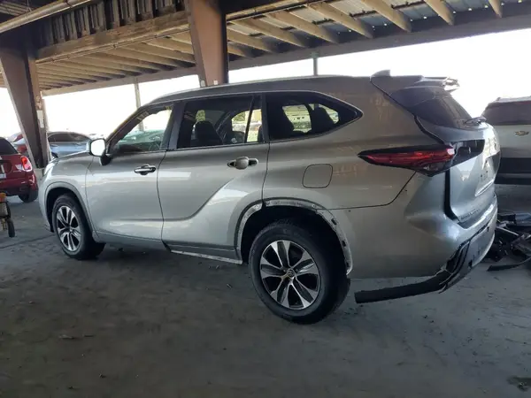 5TDKARAH3PS018241 2023 TOYOTA HIGHLANDER - Image 2