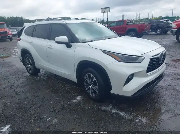 5TDKARAH3PS521896 2023 TOYOTA HIGHLANDER - Image 1