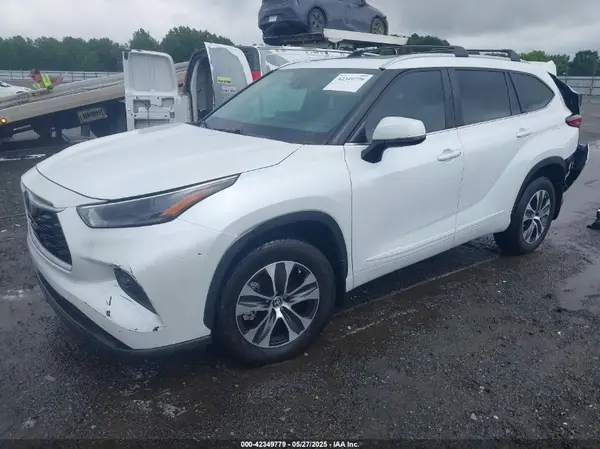 5TDKARAH3PS521896 2023 TOYOTA HIGHLANDER - Image 2