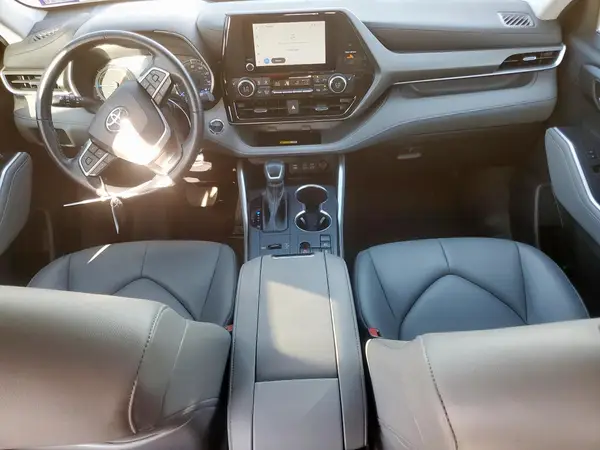 5TDKARAH4PS021813 2023 TOYOTA HIGHLANDER - Image 8