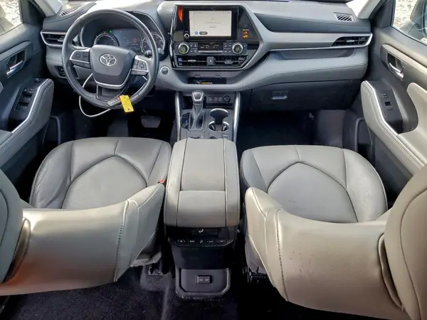 5TDKARAH4PS520885 2023 TOYOTA HIGHLANDER - Image 8