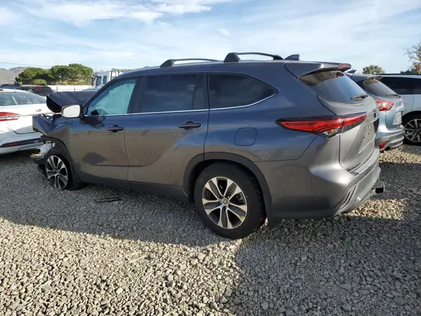 5TDKARAH4PS526363 2023 TOYOTA HIGHLANDER - Image 2
