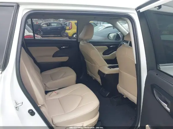 5TDKARAH4PS527996 2023 TOYOTA HIGHLANDER - Image 8