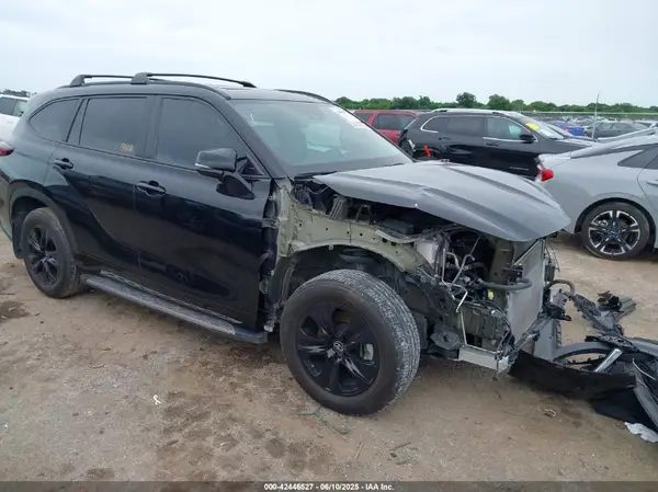 5TDKARAH4RS024990 2024 TOYOTA HIGHLANDER - Image 1