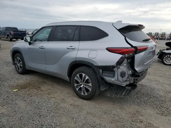 5TDKARAH5PS519261 2023 TOYOTA HIGHLANDER - Image 2