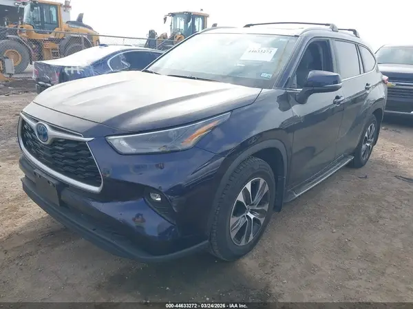 5TDKARAH5PS519423 2023 TOYOTA HIGHLANDER - Image 2