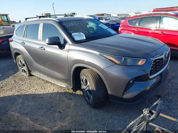 5TDKARAH5PS526081 2023 TOYOTA HIGHLANDER - Image 1
