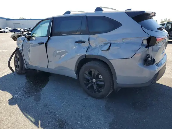 5TDKARAH5RS528691 2024 TOYOTA HIGHLANDER - Image 2