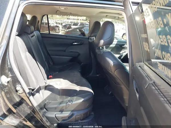5TDKARAH6PS019092 2023 TOYOTA HIGHLANDER - Image 8