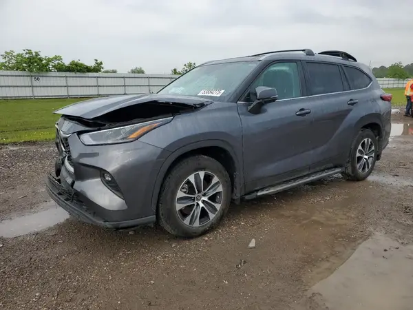 5TDKARAH6PS021781 2023 TOYOTA HIGHLANDER - Image 2