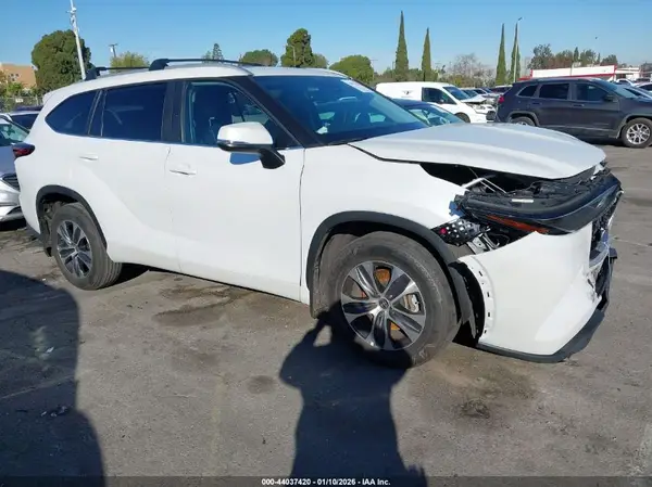 5TDKARAH6PS518880 2023 TOYOTA HIGHLANDER - Image 1