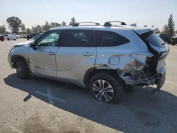 5TDKARAH6PS523822 2023 TOYOTA HIGHLANDER - Image 2