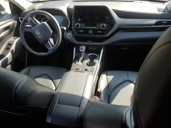 5TDKARAH6PS523822 2023 TOYOTA HIGHLANDER - Image 8