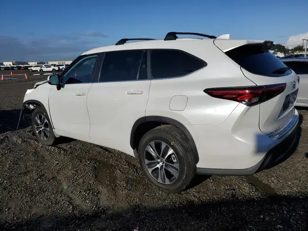 5TDKARAHXPS017846 2023 TOYOTA HIGHLANDER - Image 2