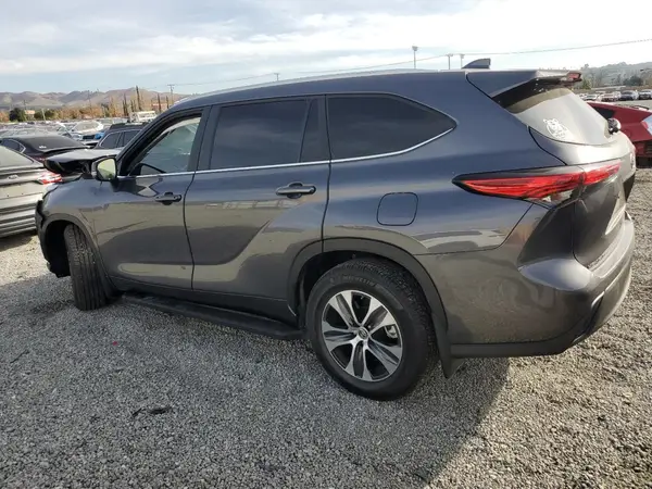 5TDKARAHXPS018303 2023 TOYOTA HIGHLANDER - Image 2