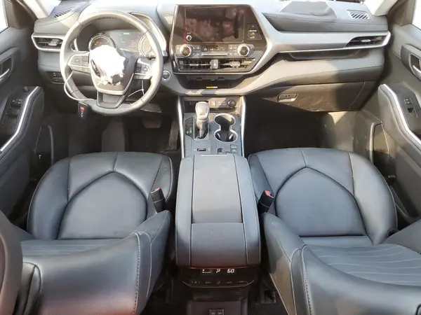 5TDKARAHXPS018902 2023 TOYOTA HIGHLANDER - Image 8