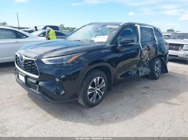 5TDKARAHXPS520633 2023 TOYOTA HIGHLANDER - Image 2
