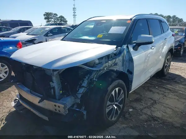 5TDKARAHXPS524665 2023 TOYOTA HIGHLANDER - Image 2