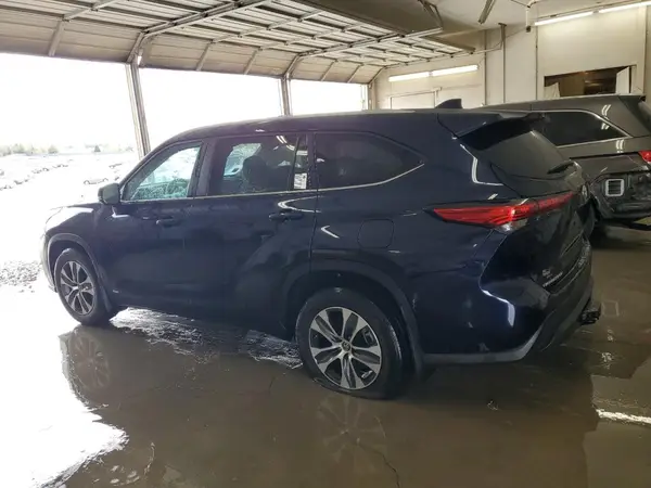 5TDKBRCH0PS125886 2023 TOYOTA HIGHLANDER - Image 2