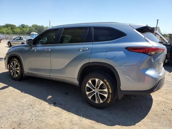 5TDKBRCH0PS564991 2023 TOYOTA HIGHLANDER - Image 2
