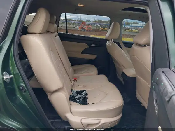 5TDKBRCH0PS566241 2023 TOYOTA HIGHLANDER - Image 8