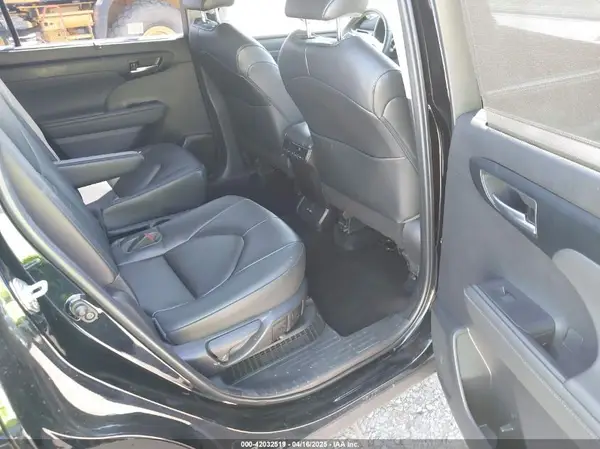 5TDKBRCH0PS566577 2023 TOYOTA HIGHLANDER - Image 8