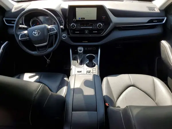 5TDKBRCH0PS585789 2023 TOYOTA HIGHLANDER - Image 8