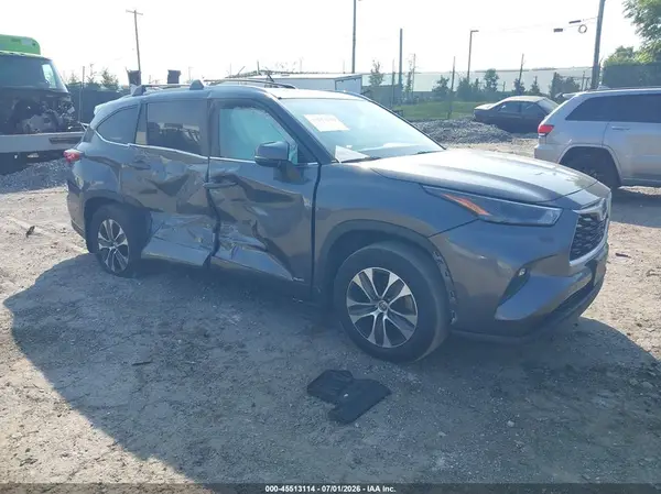 5TDKBRCH0PS586506 2023 TOYOTA HIGHLANDER - Image 1