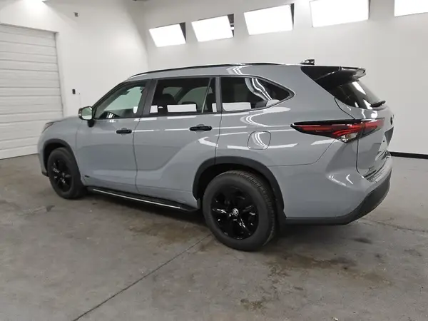 5TDKBRCH0RS605848 2024 TOYOTA HIGHLANDER - Image 2