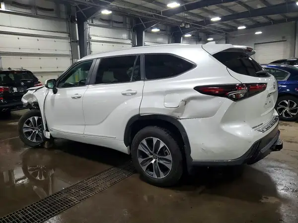 5TDKBRCH0SS646602 2025 TOYOTA HIGHLANDER - Image 2