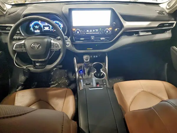 5TDKBRCH0SS649676 2025 TOYOTA HIGHLANDER - Image 8