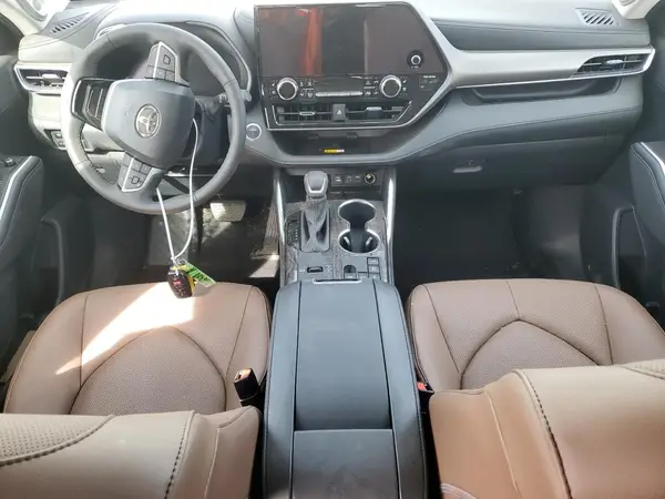 5TDKBRCH0SS651816 2025 TOYOTA HIGHLANDER - Image 8