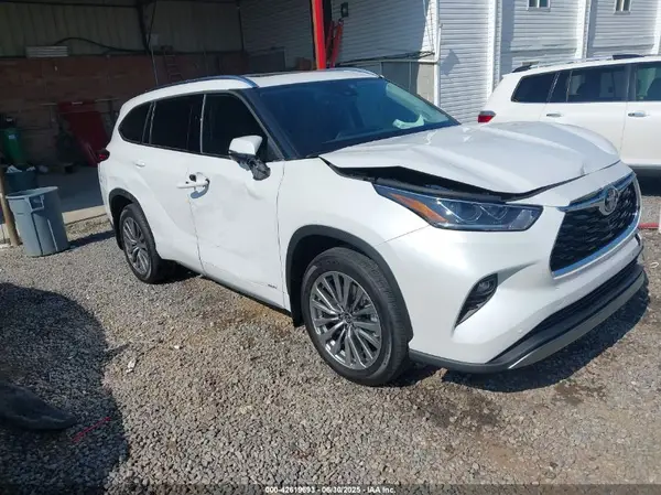 5TDKBRCH0SS664727 2025 TOYOTA HIGHLANDER - Image 1