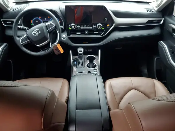 5TDKBRCH0SS665831 2025 TOYOTA HIGHLANDER - Image 8