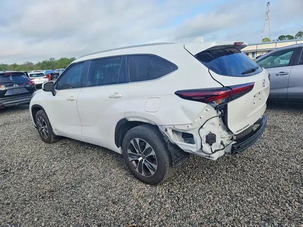 5TDKBRCH0SS666767 2025 TOYOTA HIGHLANDER - Image 2