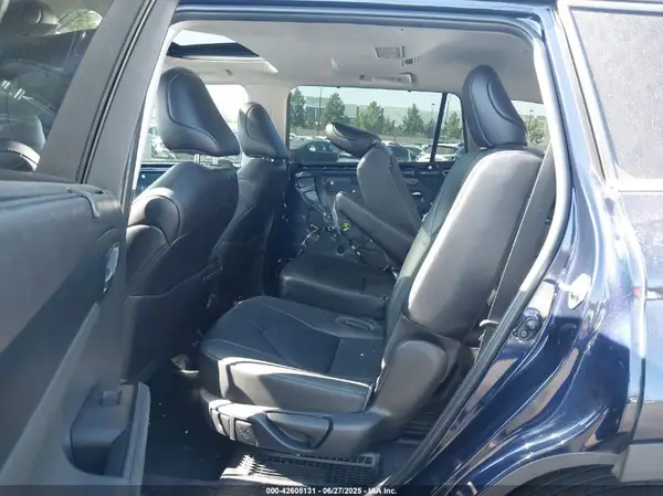 5TDKBRCH1PS562991 2023 TOYOTA HIGHLANDER - Image 8