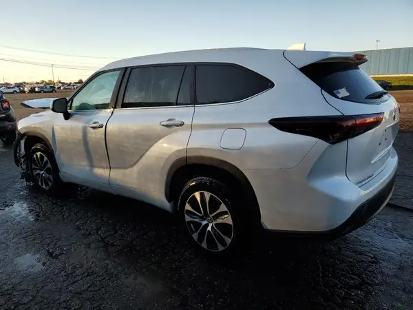 5TDKBRCH1SS657589 2025 TOYOTA HIGHLANDER - Image 2