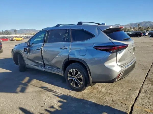 5TDKBRCH1SS661500 2025 TOYOTA HIGHLANDER - Image 2