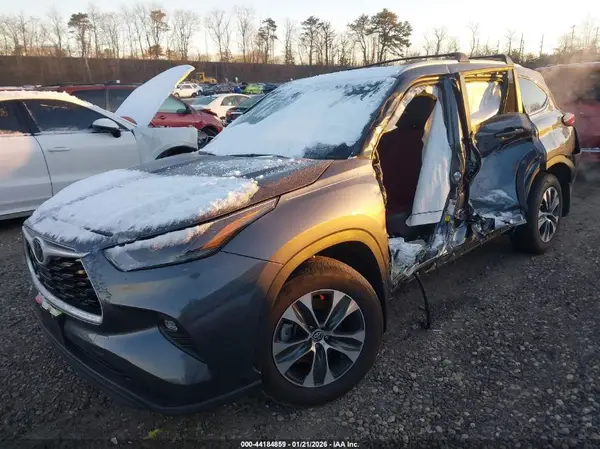 5TDKBRCH1SS666888 2025 TOYOTA HIGHLANDER - Image 2