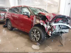 5TDKBRCH1TS698032 2026 TOYOTA HIGHLANDER