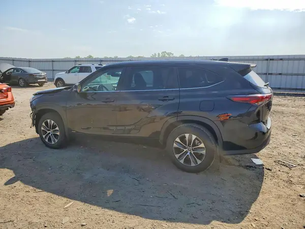 5TDKBRCH1TS703293 2026 TOYOTA HIGHLANDER - Image 2