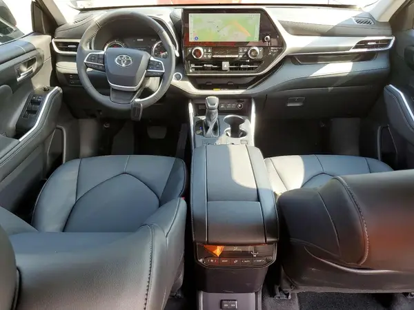 5TDKBRCH1TS703293 2026 TOYOTA HIGHLANDER - Image 8