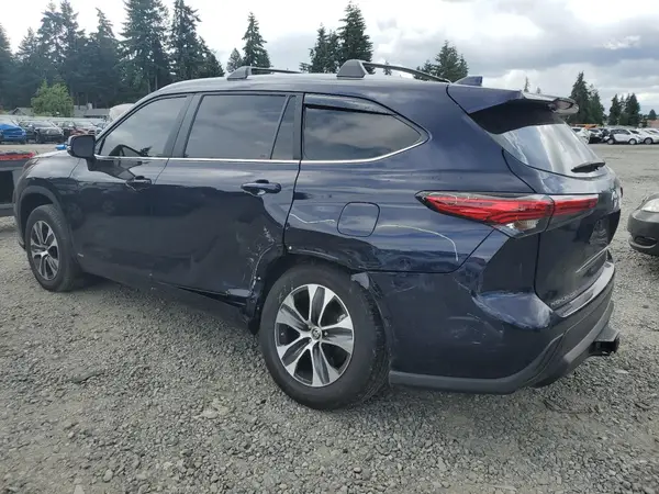 5TDKBRCH2PS577368 2023 TOYOTA HIGHLANDER - Image 2