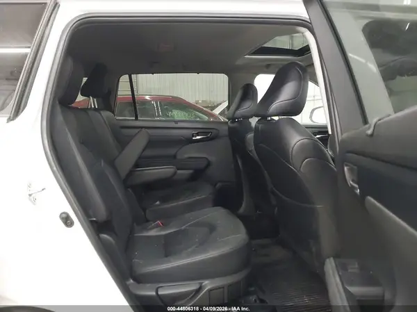 5TDKBRCH2RS610758 2024 TOYOTA HIGHLANDER - Image 8