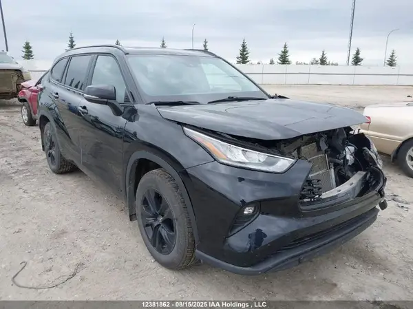 5TDKBRCH2RS621243 2024 TOYOTA HIGHLANDER - Image 1