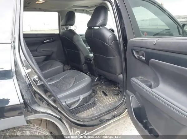 5TDKBRCH2RS621243 2024 TOYOTA HIGHLANDER - Image 8