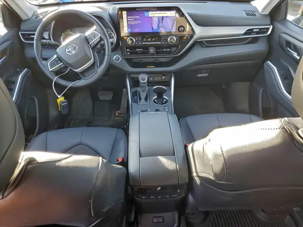 5TDKBRCH2RS643789 2024 TOYOTA HIGHLANDER - Image 8