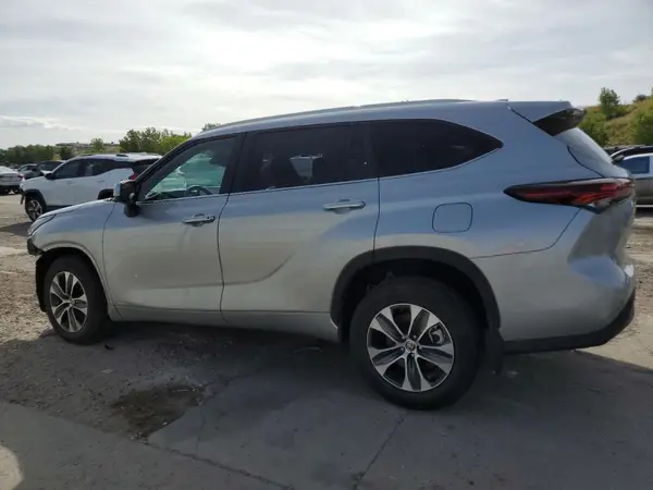 5TDKBRCH2SS647766 2025 TOYOTA HIGHLANDER - Image 2